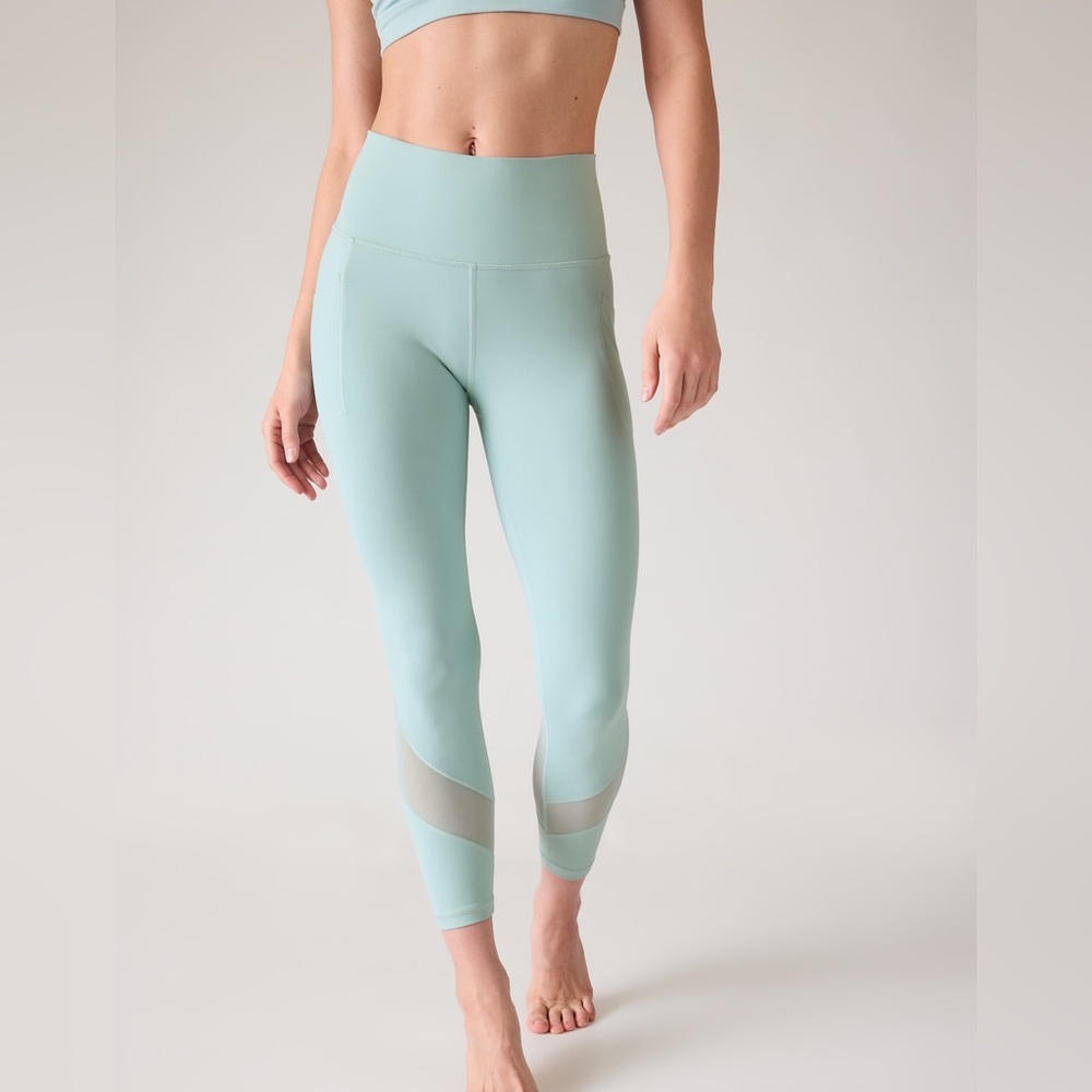 Athleta SALUTATION STASH HIGH RISE MESH 7/8 LEGGING